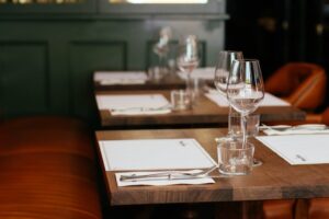 5 Tips for Restaurant Owners on Over Head Expenses