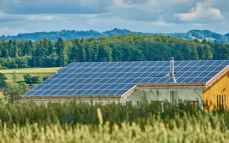 5 Benefits Industries Enjoy by Adopting Solar Power Sustainability Measures