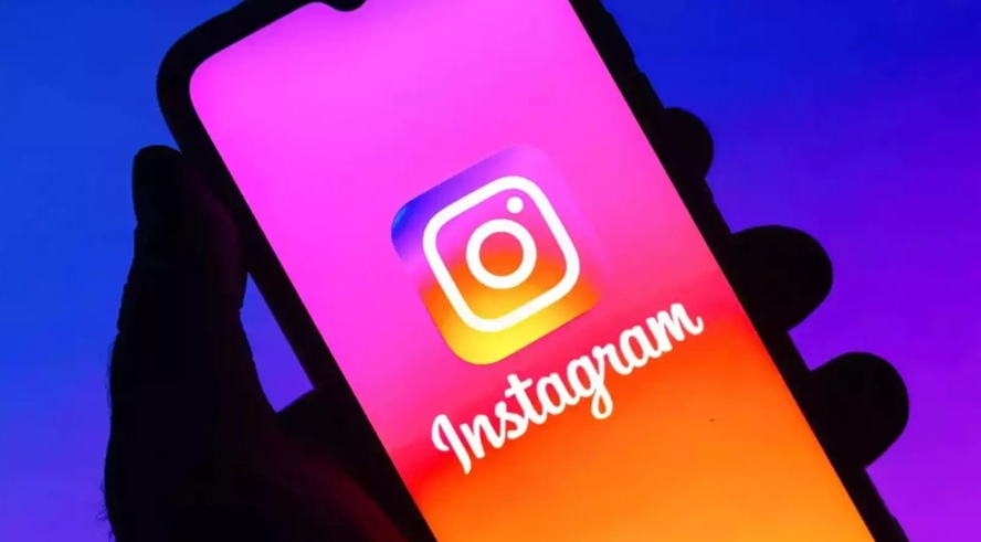 How to Use Instagram Highlights to Showcase Your Best Content